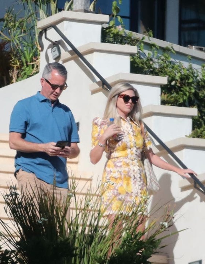 hunter bidens sugar brother lawyer spotted smoking bong on home balcony during visit from presidents son