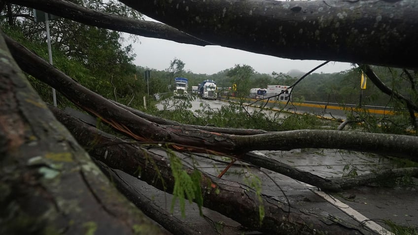 hurricane otis strongest storm in eastern pacifics history tears through acapulco