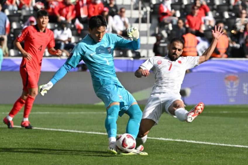 South Korea's goalkeeper Kim Seung-gyu is out of the tournament