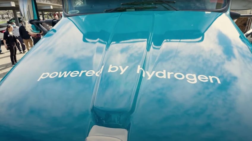 hydrogen-powered truck 4