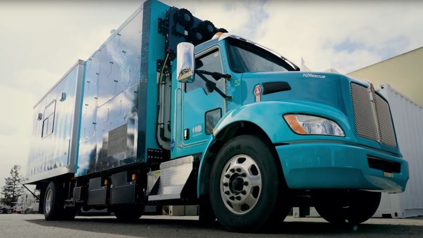 hydrogen-powered truck 2