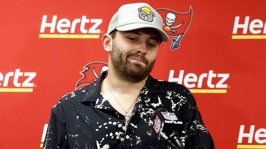 hyped baker mayfield goes viral for vulgar comment during bucs win over saints