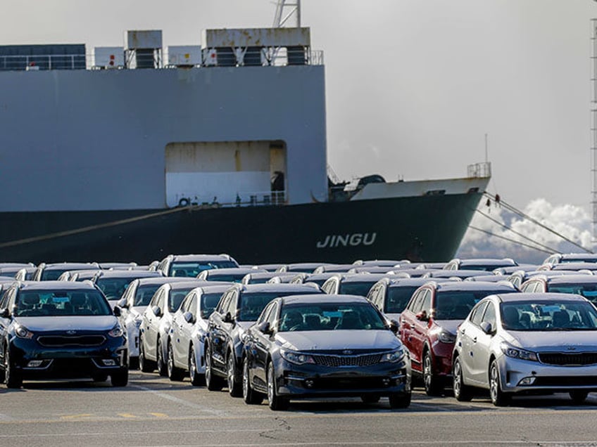 Jan 24, 2018-Pyeongtaek, South Korea-Kia Motors Corp. vehicles bound for export await ship