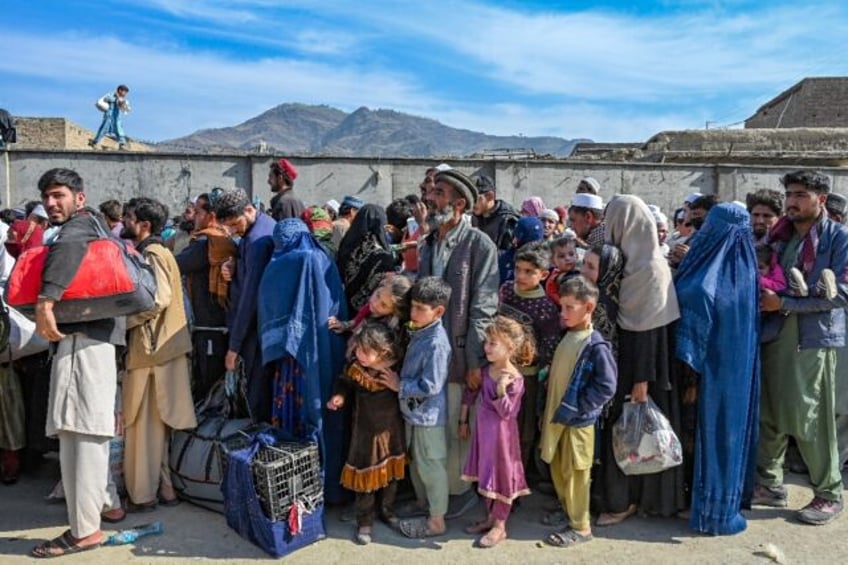 i consider myself pakistani settled afghans forced to flee