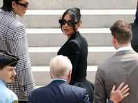 ‘I thought I was going to die,’ Kardashian tells Paris robbery trial