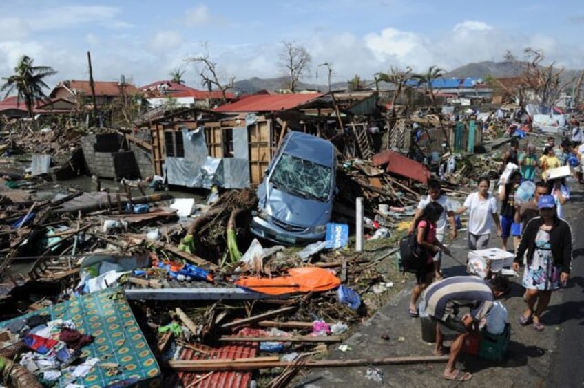 i try to be strong filipino typhoon survivors on starting again