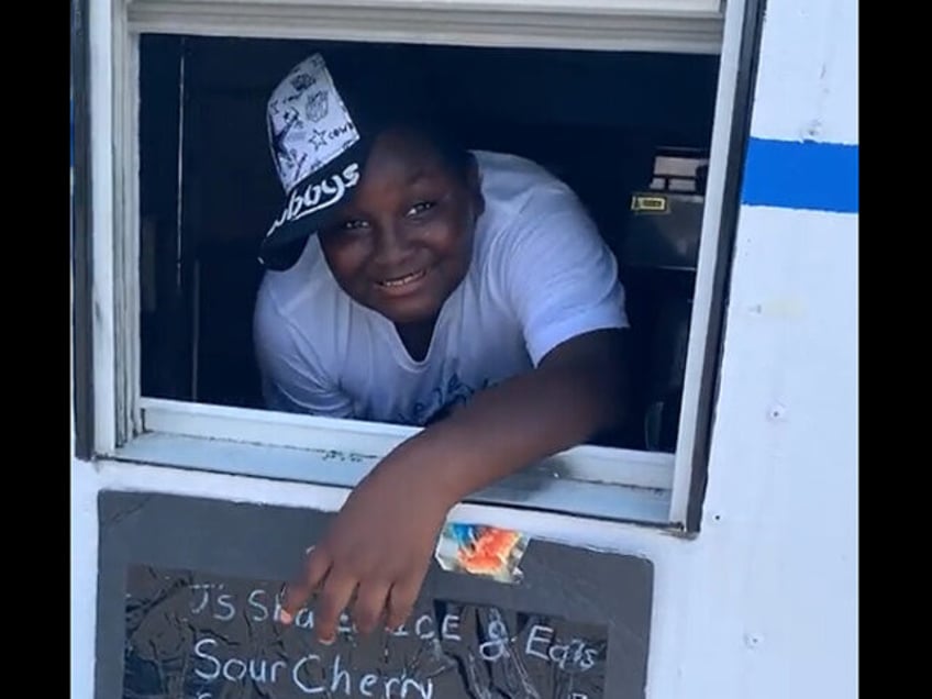 i wanted to do my own thing birmingham alabama boy operates his own shaved ice business