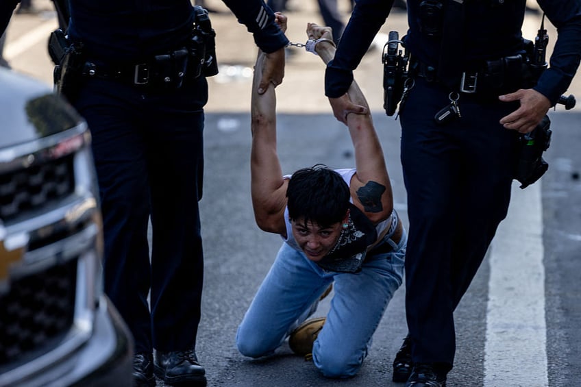 ice arrests in la include illegal aliens convicted of murder sex offenders other violent criminals