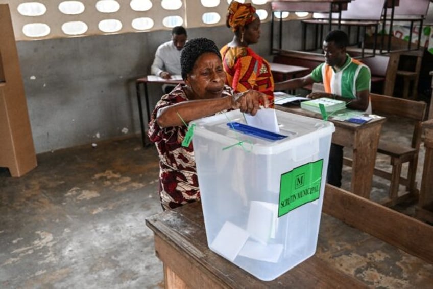 icoast counts votes after local polls seen as test for presidential race