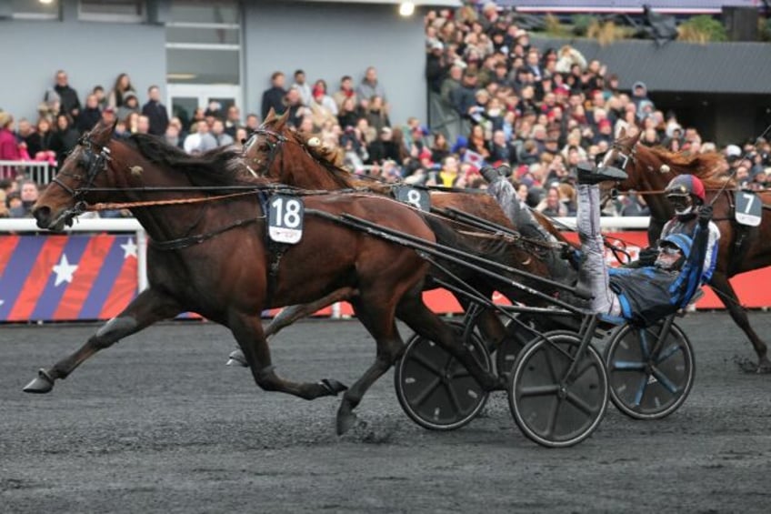 Clement Duvaldestin scrapes home driving Idao de Tillard for back-to-back wins in the Prix