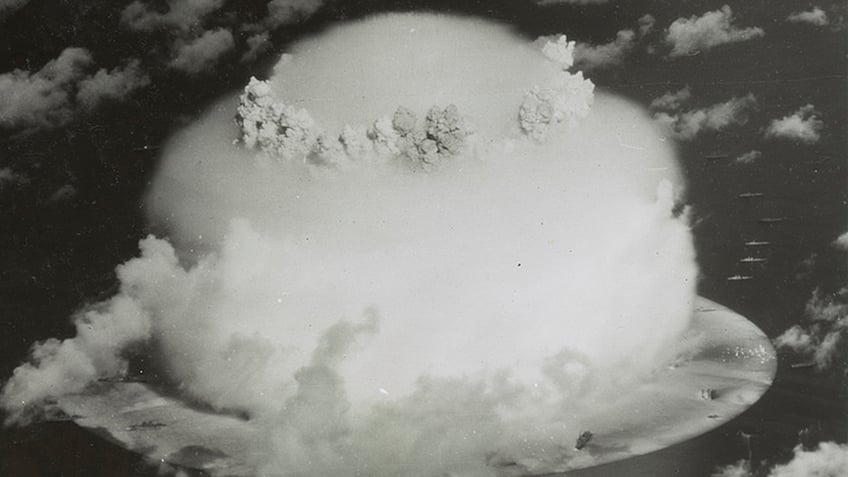 Nuclear mushroom cloud