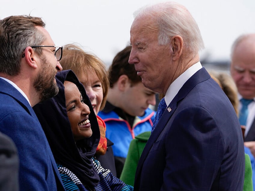 ilhan omar backs biden everybodys supporting the president