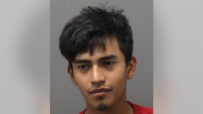 illegal immigrant accused of abduction rape in virginia overstayed visa ice