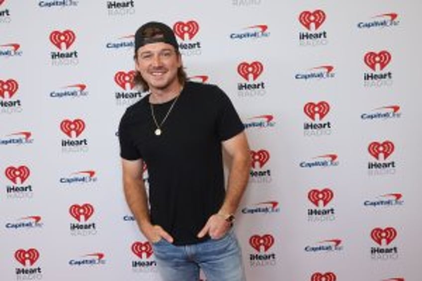 'I'm the Problem' tops U.S. album chart for 7th week
