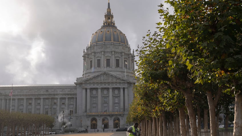 San Francisco City Hall