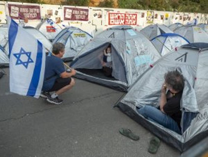 In Israel, tent city outside Knesset protests Netanyahu's government