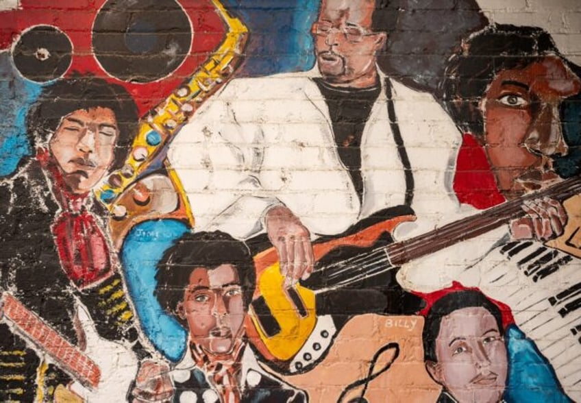 A mural on Nashville's Jefferson Street Sound museum speaks to the area's once-thriving mu