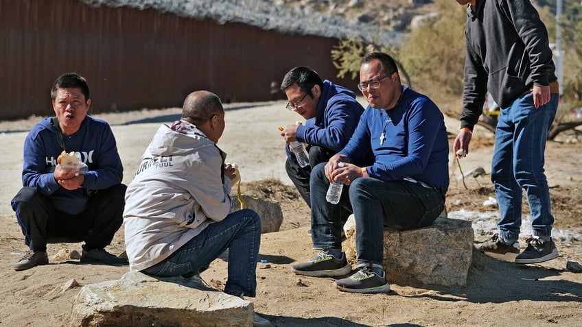 Chinese migrants border