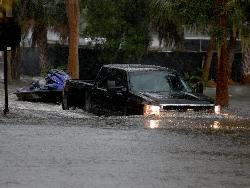 incredible storm surge videos show devastating impact of hurricane idalia