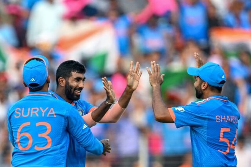 india bowl out pakistan for just 191 in key world cup clash