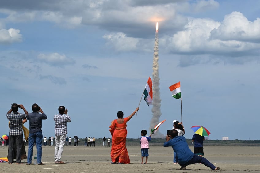 india triumphs where russia failed with historic landing on the moon