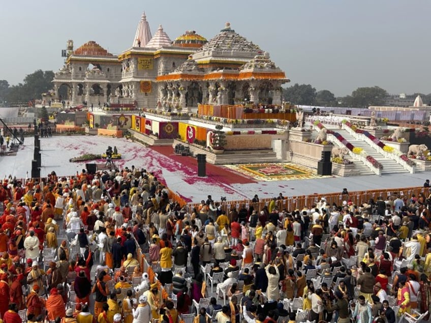 indian archeologists find 17th century mosque was built over hindu temple