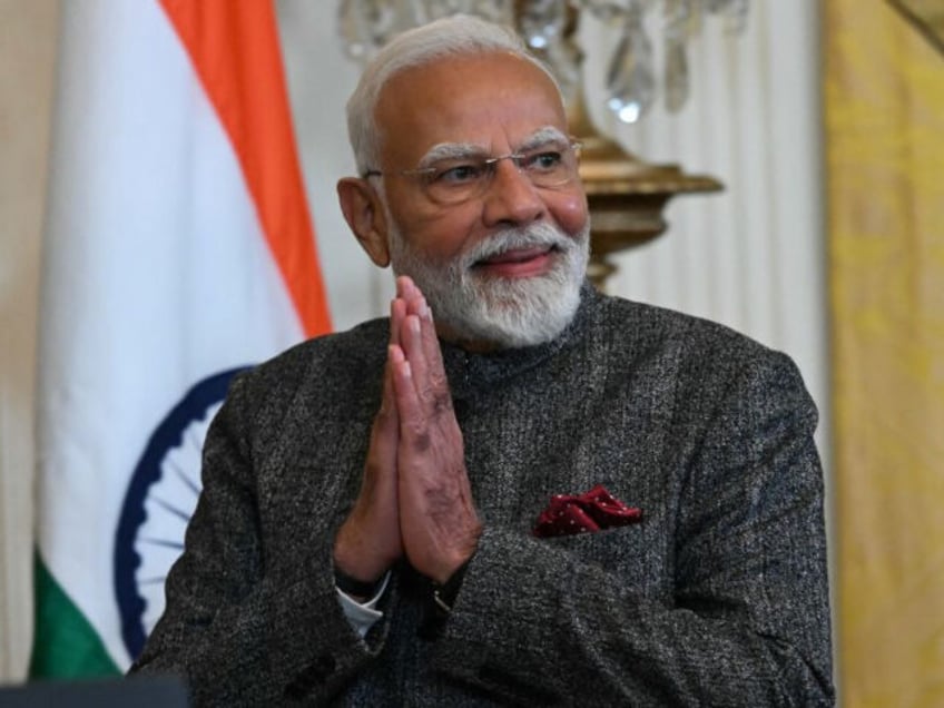 Indian Prime Minister Narendra Modi arrives for a press conference with US President Donal