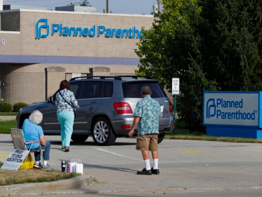 indiana abortion clinics stop performing abortions before pro life law takes effect