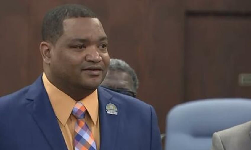 indicted atlantic city mayor wins democratic primary by over 1000 votes