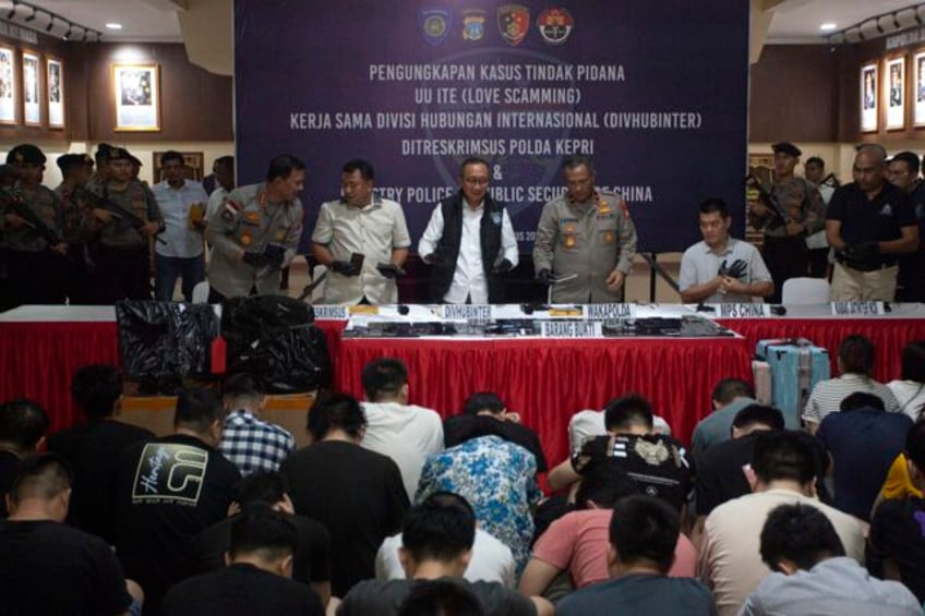 indonesia arrests 88 chinese nationals over online romance scams