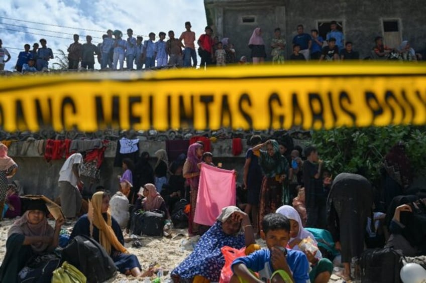 indonesian police fishers start patrols to stop rohingya boats