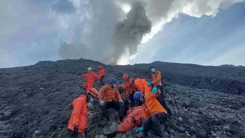 indonesias mount marapi volcano erupts killing at least 22 climbers