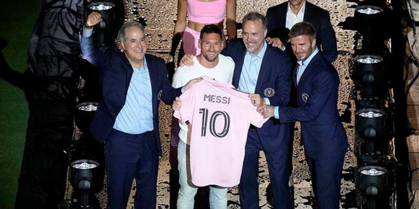 inter miami celebrates lionel messis arrival soccer great offers warning about mls expectations