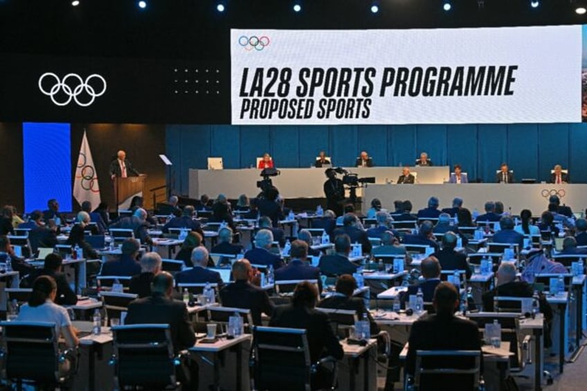 ioc puts boxing on hold for 2028 la games