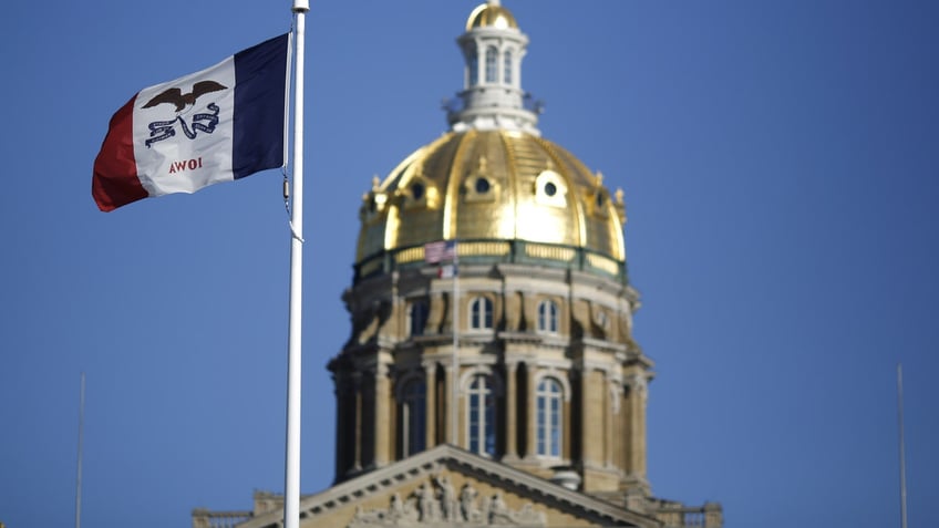 iowa board of regents approves recommendations to scale back dei initiatives at state universities