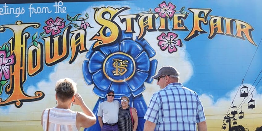 iowa state fair marks pivotal step for 2024 gop hopefuls trump confirms attendance but snubs reynolds chats