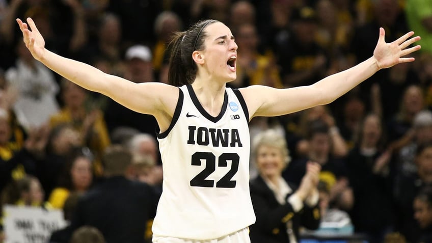 Caitlin Clark celebrates