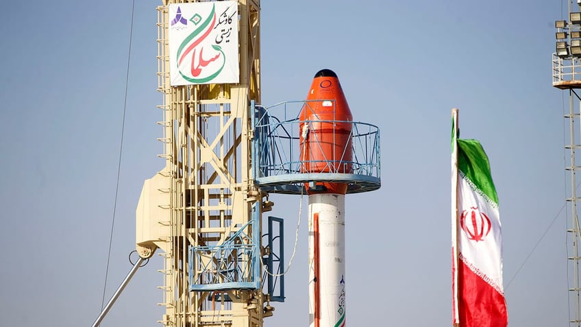 iran claims it has sent a capsule capable of carrying animals into space