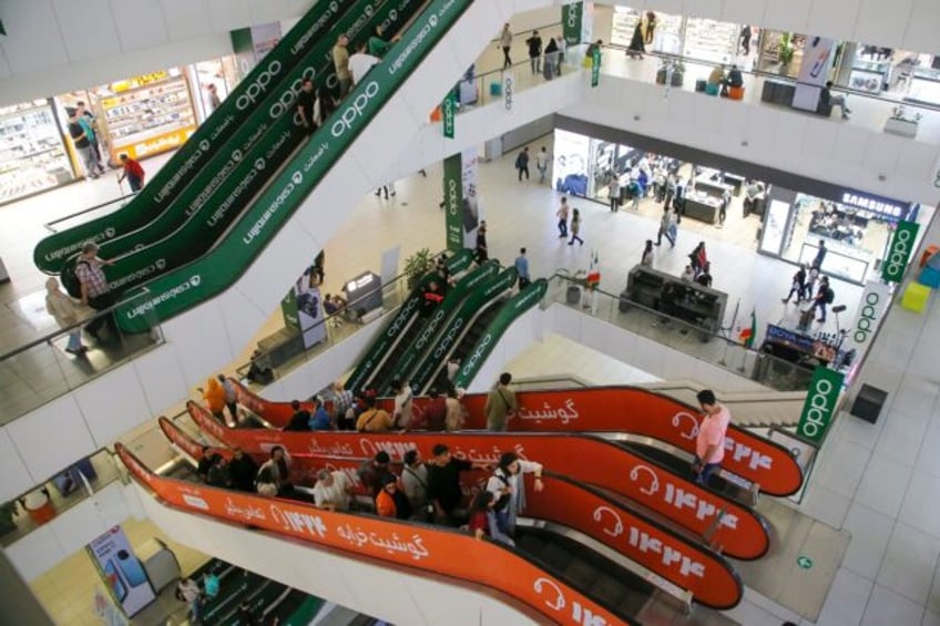 A shopping mall in Tehran: there are plenty of phone shops in Iran, but Apple does not hav