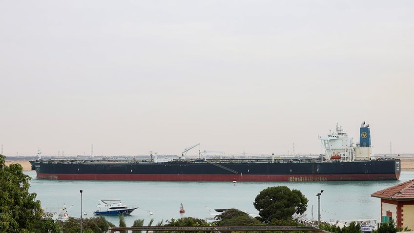 iran seizes oil tanker linked to crisis between us and tehran military officials confirm