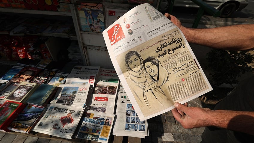 iran sentences 2 female journalists who covered mahsa aminis death on charges of collaborating with the us