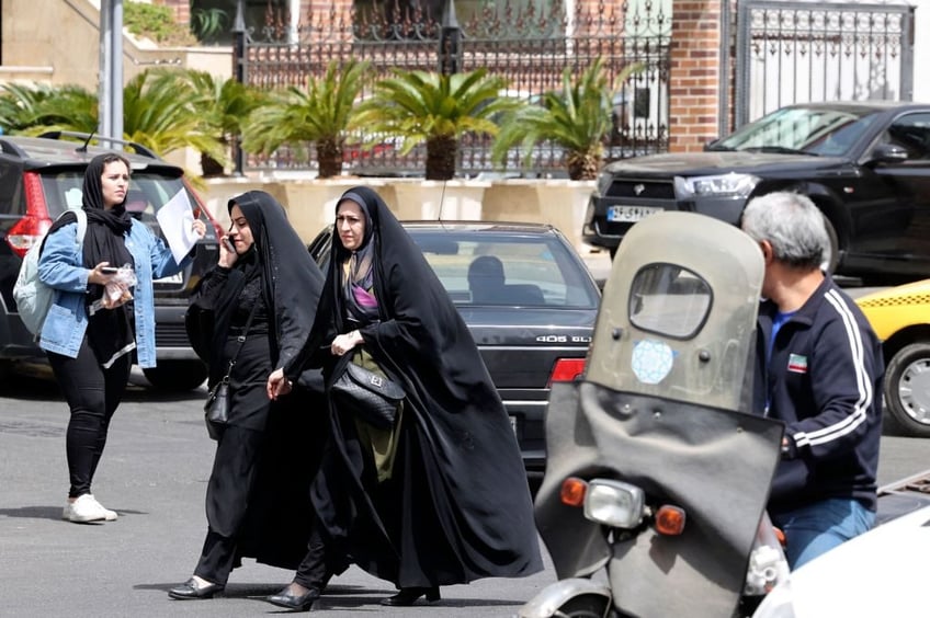 iran welcomes you tehran looking for inbound tourists as islamic morality police return