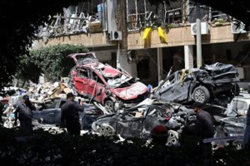 Iranian missile strikes kill at least 10 in Israel