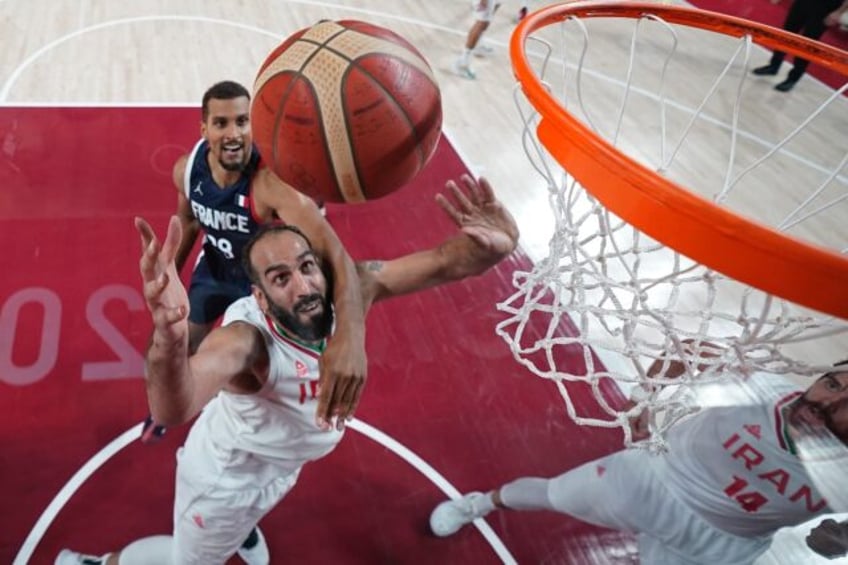 irans basketball great haddadi retires from national team