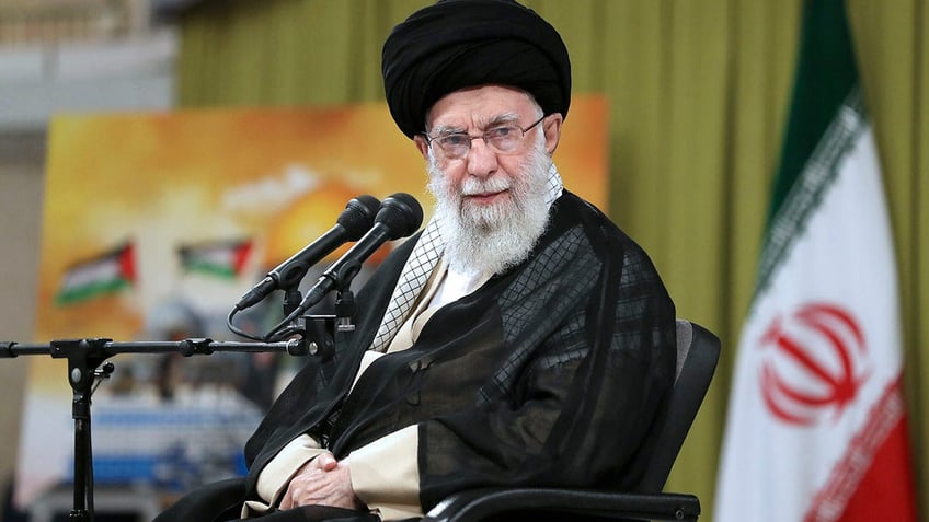 irans leader says countries should block the flow of oil and food to israel