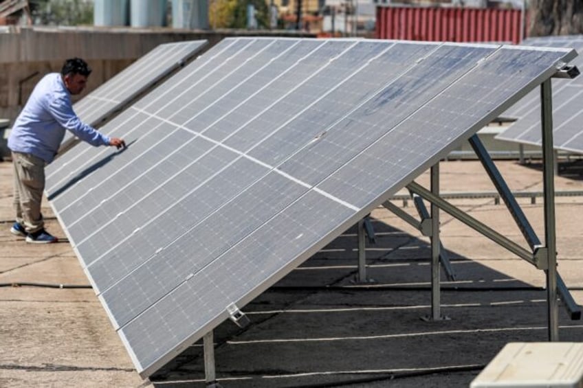 iraq inches toward solar powered future