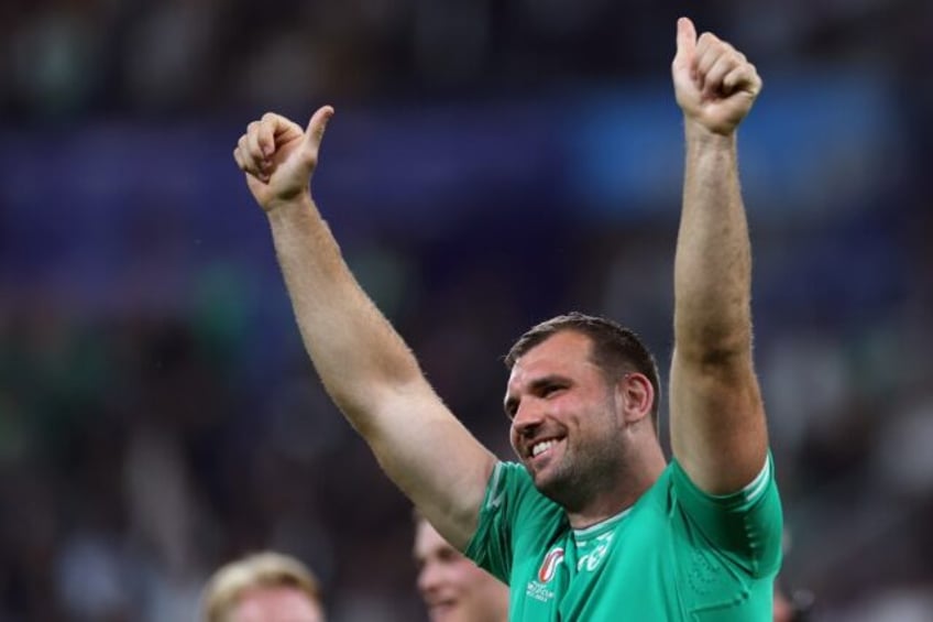 ireland thrash scotland to underline world cup ambitions as england avoid stumble