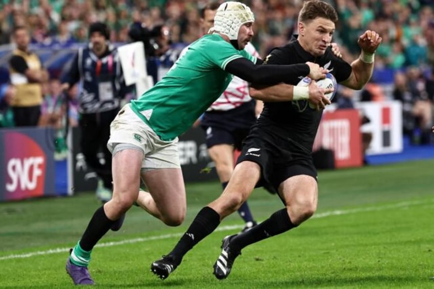 Ireland wing Mack Hansen (L) will miss the Six Nations tournament