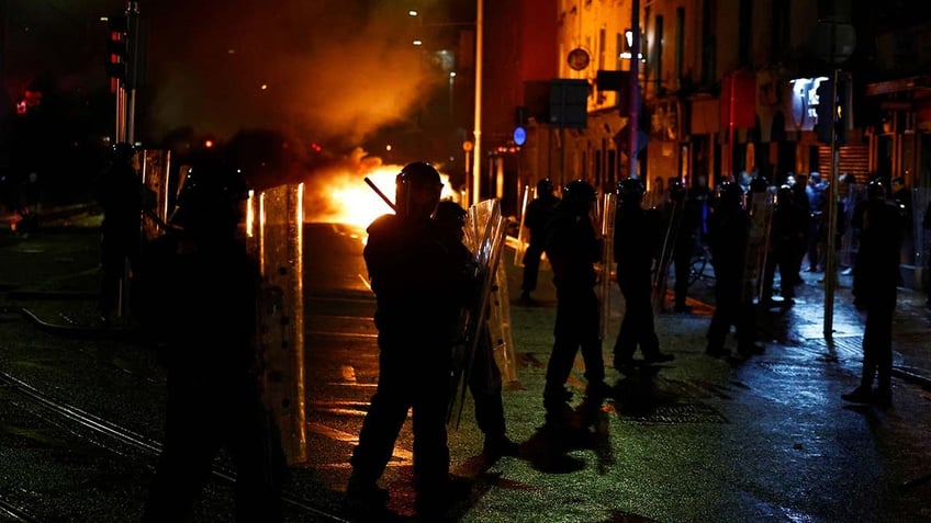 irish police investigating former ufc fighter conor mcgregors tweets about dublin riots report