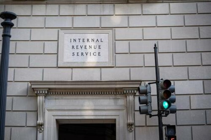 irs plans changes to boost retirement savings with 1000 savers match program